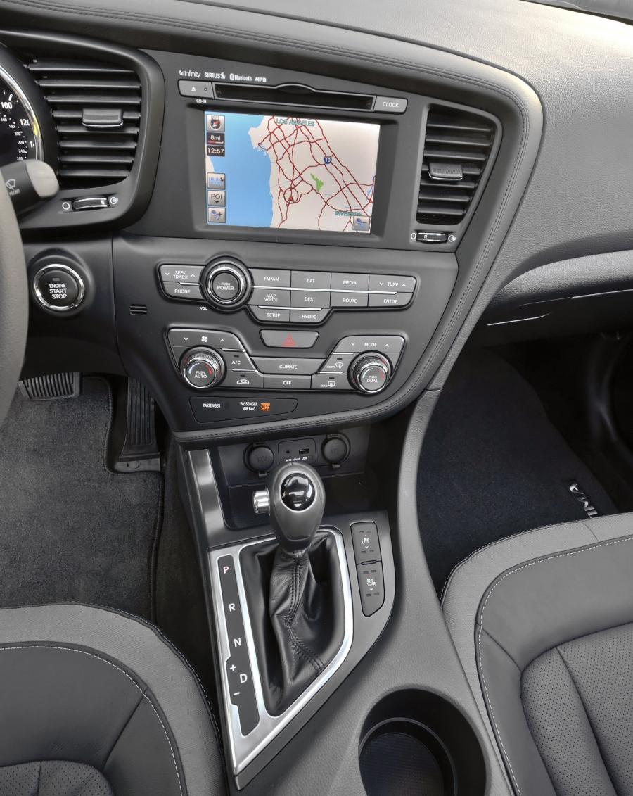  Kia Optima Hybrid 2012 года  (фото 6 из 32)